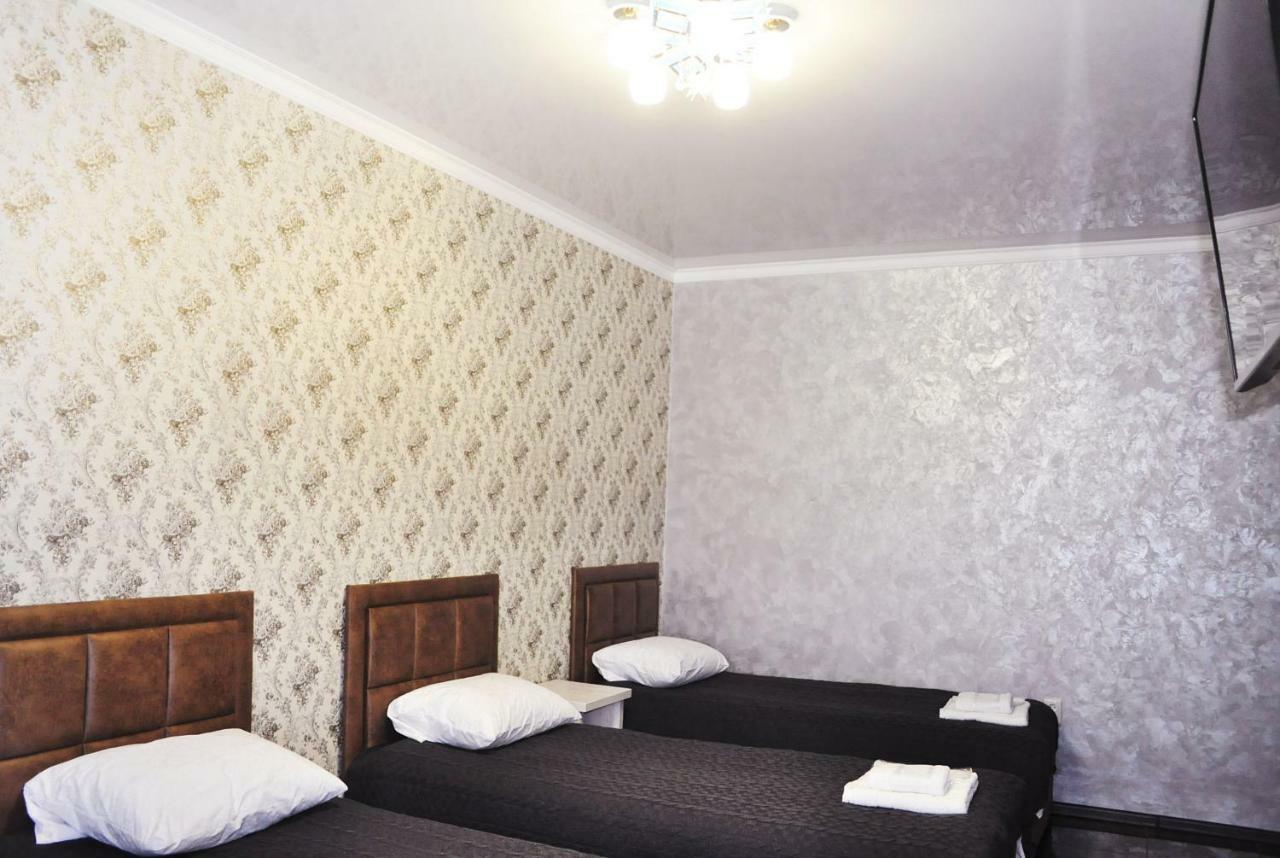 Імперія Otaci Exterior photo
