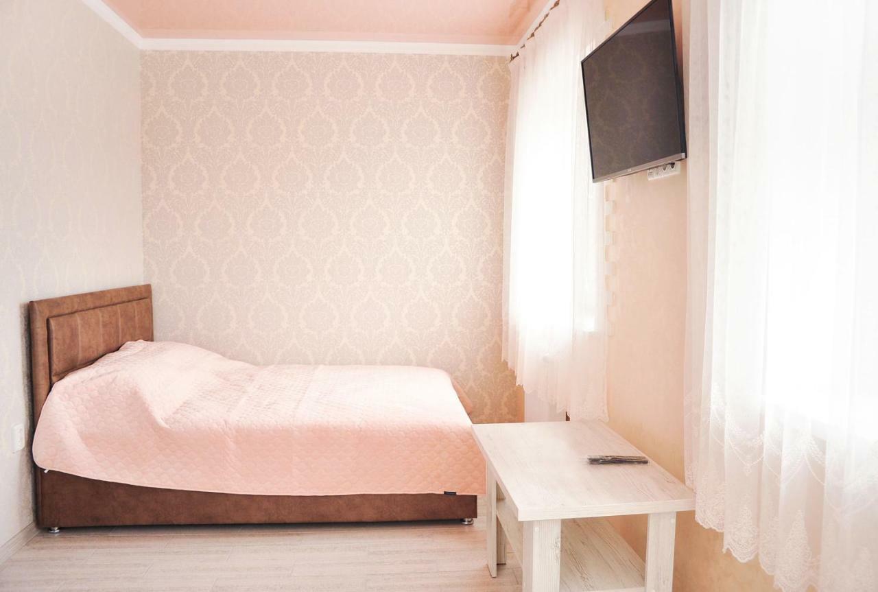 Імперія Otaci Exterior photo