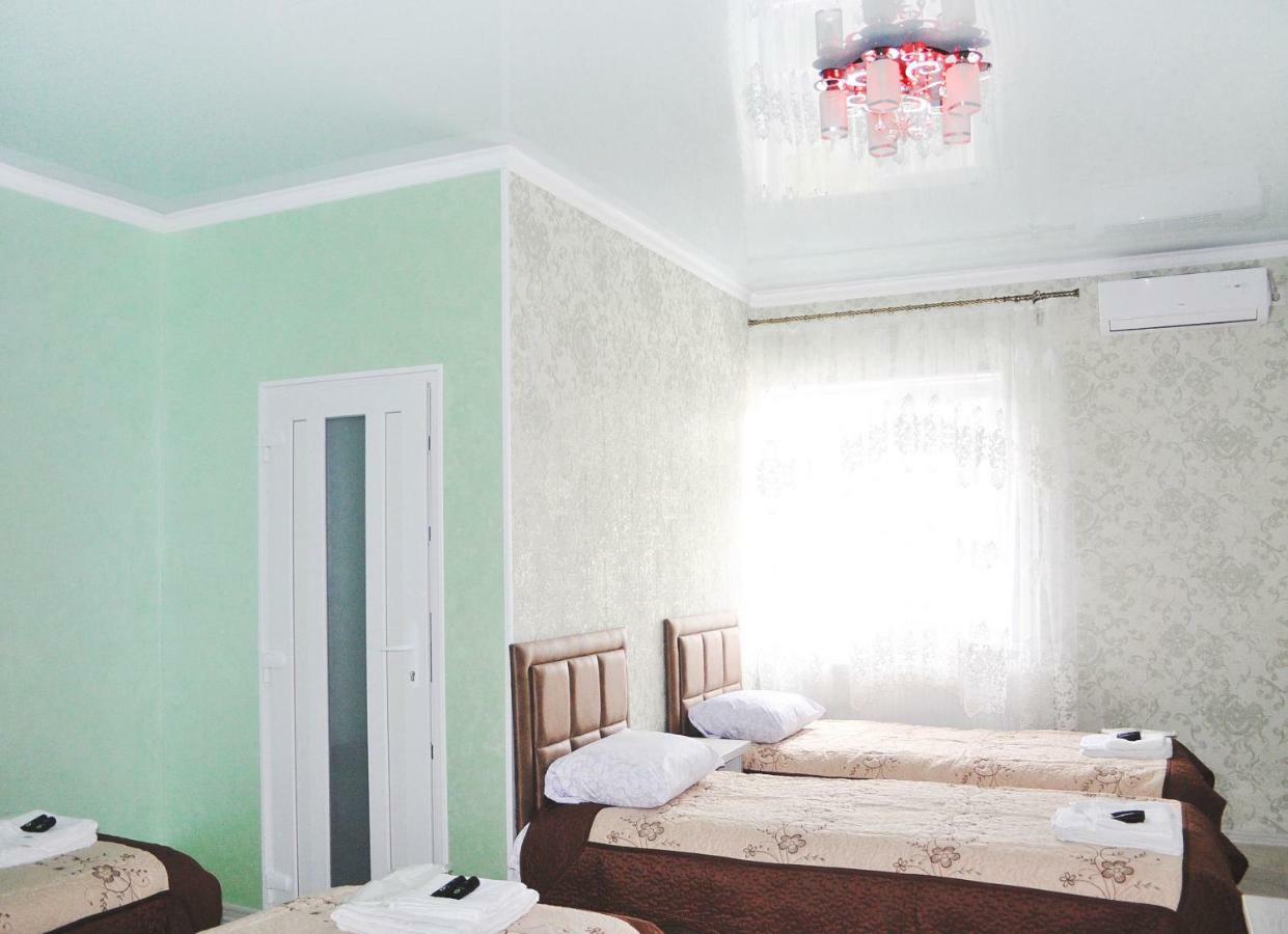Імперія Otaci Exterior photo